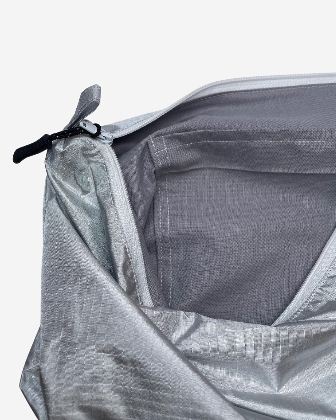 (1) TASCHE SILBER