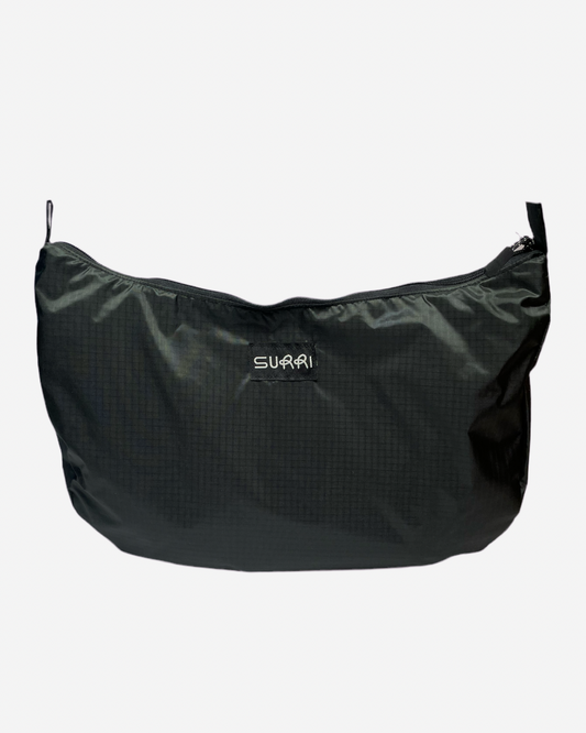 (1) TASCHE SCHWARZ